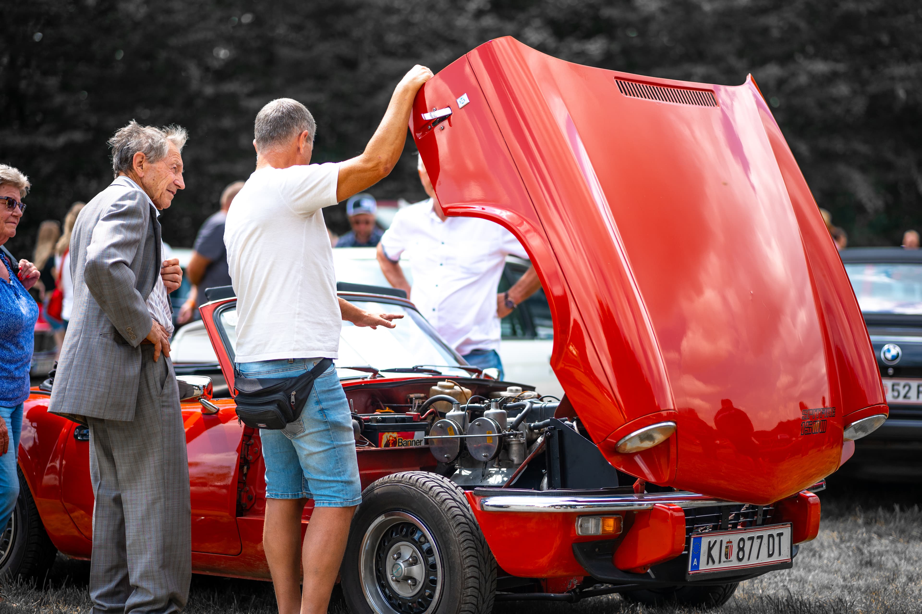 Historische Fahrzeuge beim Oldtimer Treffen Kleinzell
